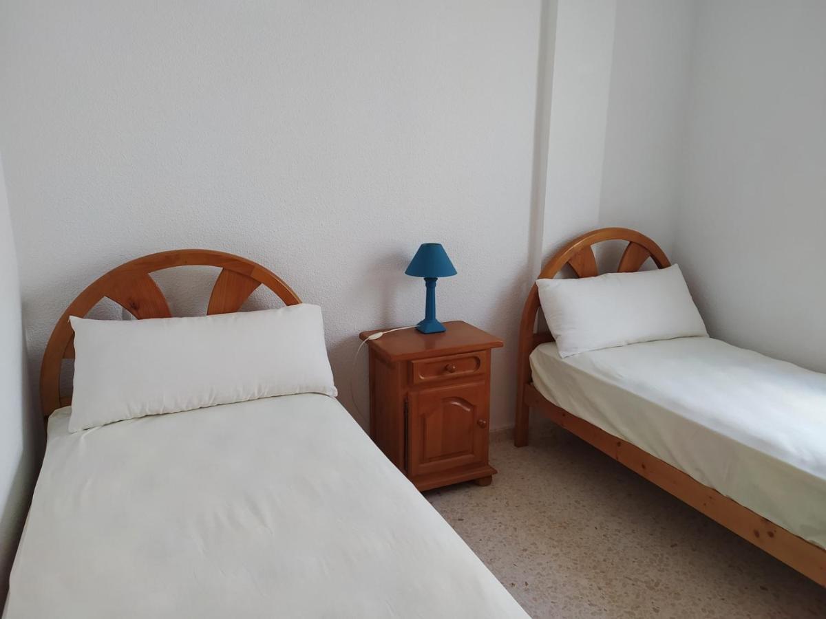 Chalet Adosado Con Azotea Andaluza Y Patio, Junto A La Playa Исла Кристина Екстериор снимка