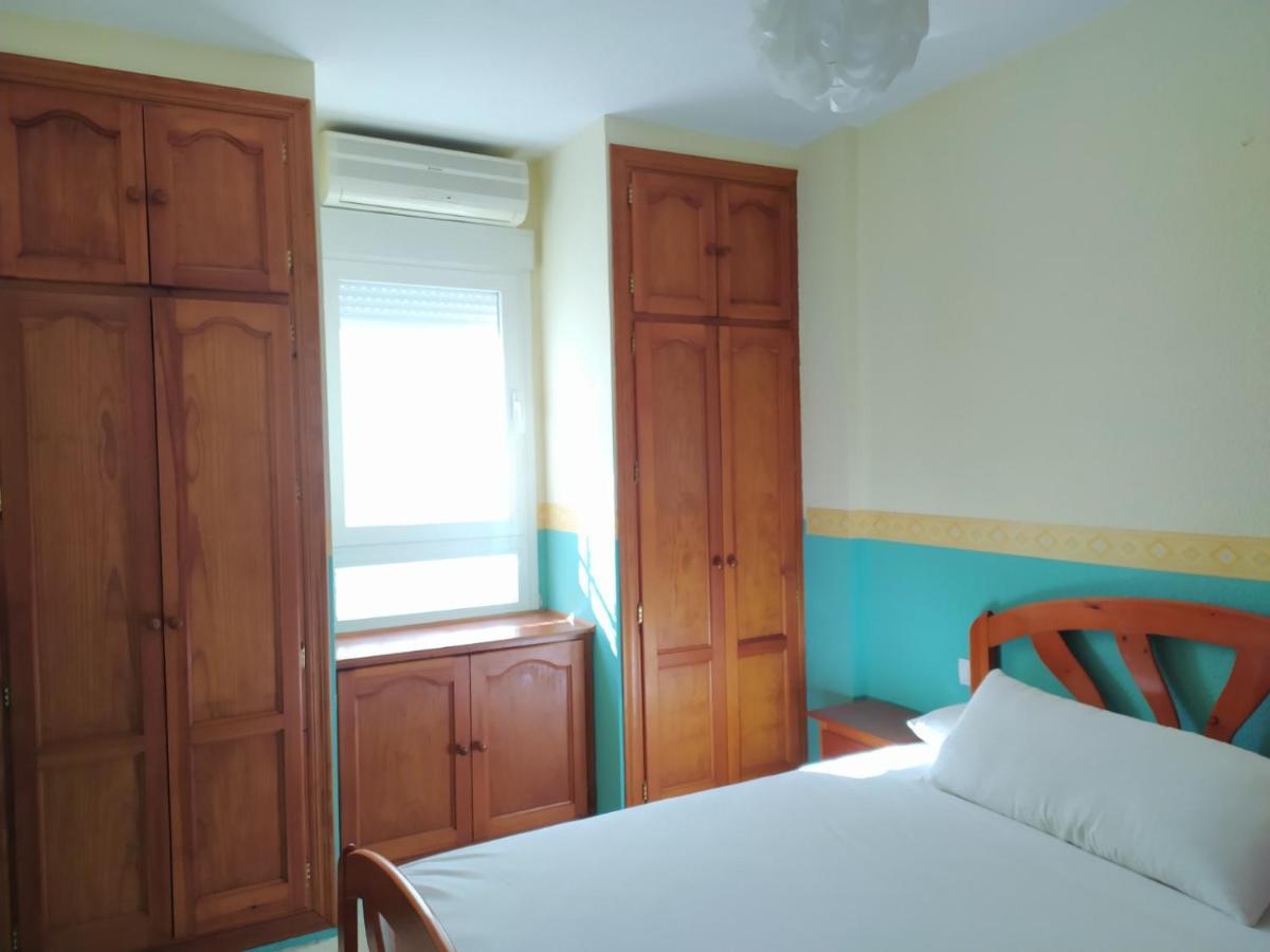 Chalet Adosado Con Azotea Andaluza Y Patio, Junto A La Playa Исла Кристина Екстериор снимка