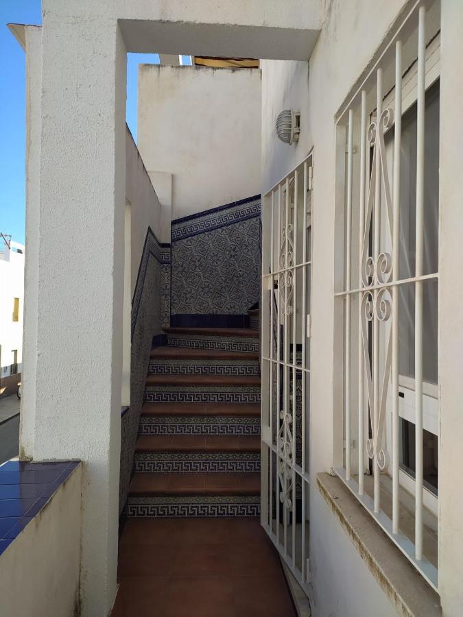 Chalet Adosado Con Azotea Andaluza Y Patio, Junto A La Playa Исла Кристина Екстериор снимка